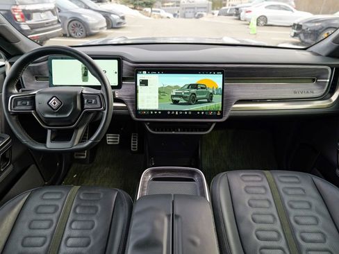 Used 2022 Rivian R1T Adventure image 45