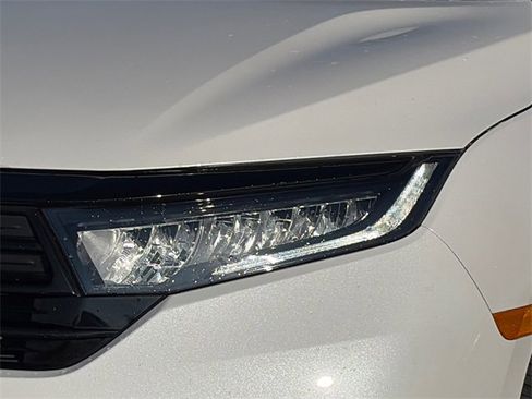 Used 2023 Honda Odyssey Sport image 4