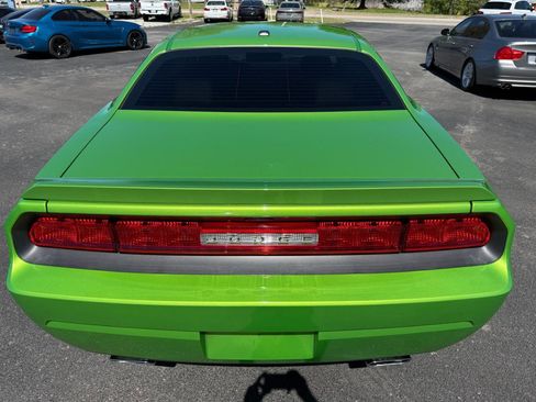 Used 2011 Dodge Challenger R/T image 9