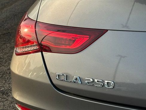 Used 2021 Mercedes-Benz CLA 250 4MATIC image 14