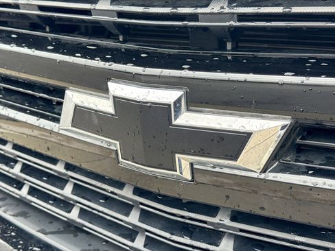 Used 2022 Chevrolet Silverado 1500 LT Trail Boss w/ Bed Protection Package AWD/4WD image 14