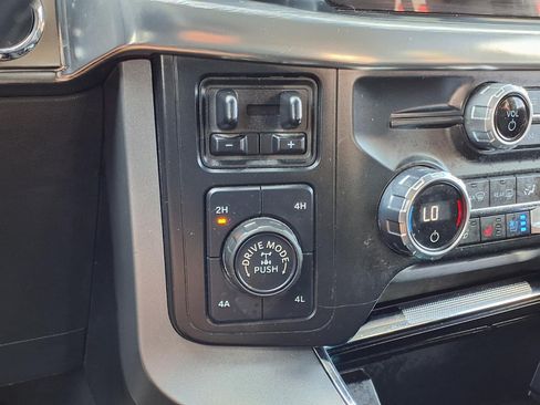 Used 2021 Ford F150 Lariat w/ Equipment Group 502A High AWD/4WD image 21
