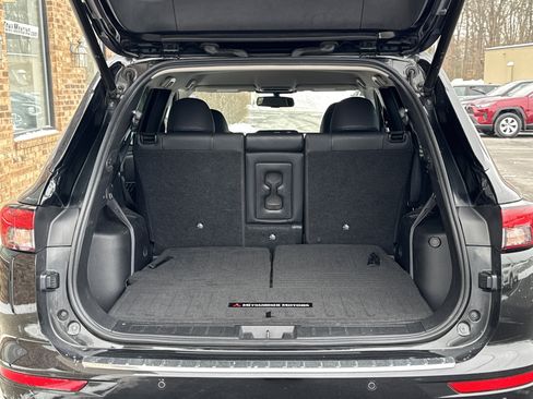 Used 2022 Mitsubishi Outlander SEL image 13