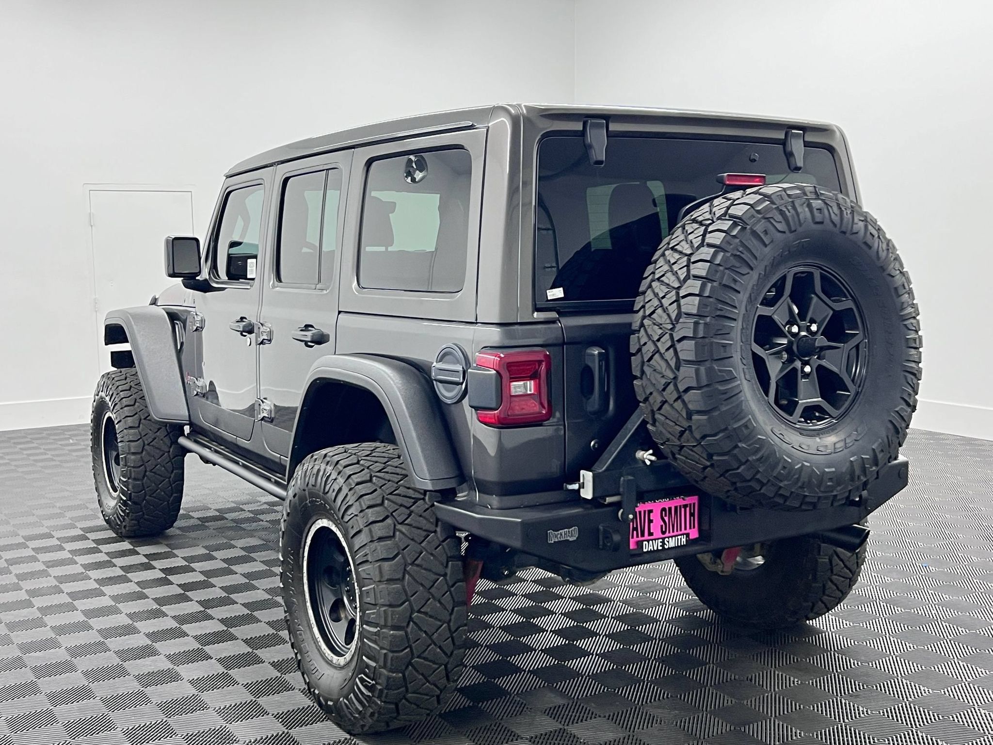 Used 2019 Jeep Wrangler Unlimited Rubicon AWD/4WD image 3