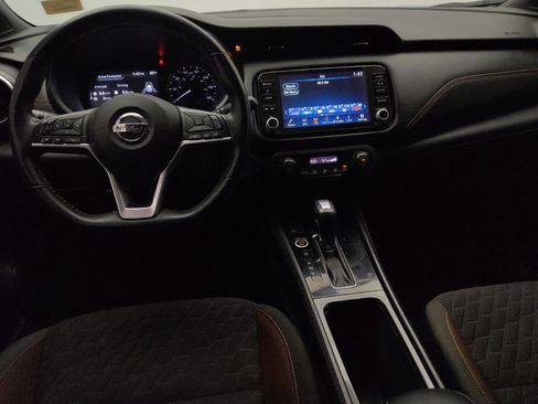 Used 2021 Nissan Kicks SR w/ Interior Electronics Package FWD image 22