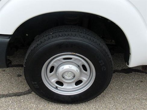 Used 2011 Ford F250 XL w/ Skid Plate Pkg AWD/4WD image 10