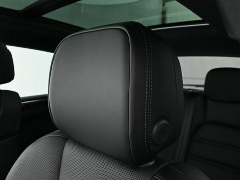 Used 2026 Porsche Macan AWD/4WD image 20