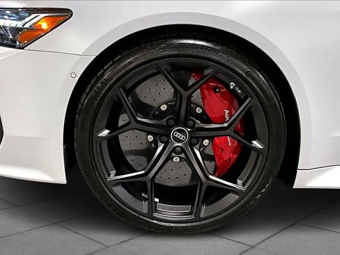 Used 2025 Audi RS 7 Performance w/ Matte Carbon Package AWD/4WD image 10