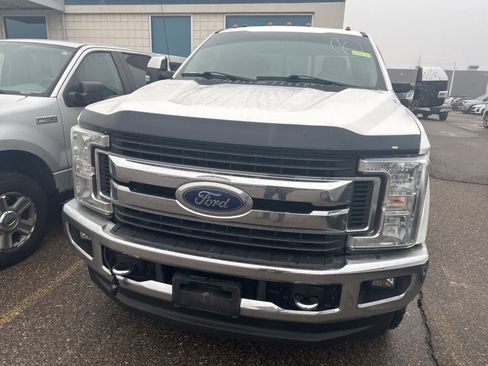 Used 2019 Ford F250 XLT w/ XLT Premium Package image 19