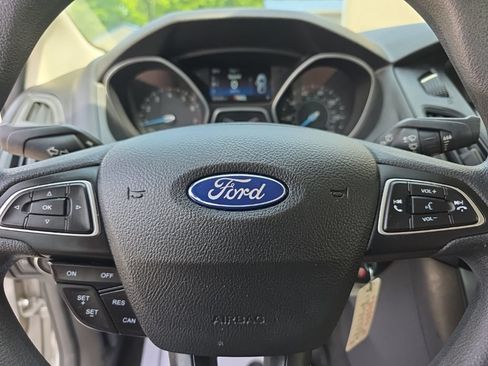 Used 2016 Ford Focus SE FWD image 17