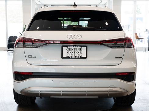 Used 2023 Audi Q4 e-tron Premium Plus AWD/4WD image 5