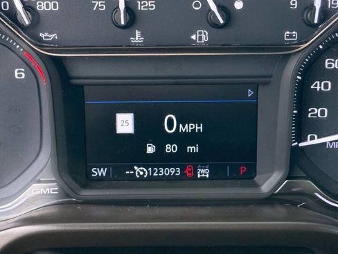 Used 2019 GMC Sierra 1500 SLT image 8