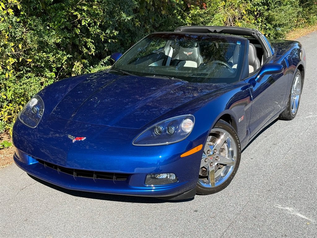 Used 2007 Chevrolet Corvette Coupe w/ Preferred Equipment Group RWD image 9