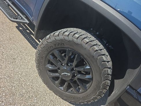 Used 2025 Chevrolet Silverado 2500 LT w/ Trail Boss Package image 5