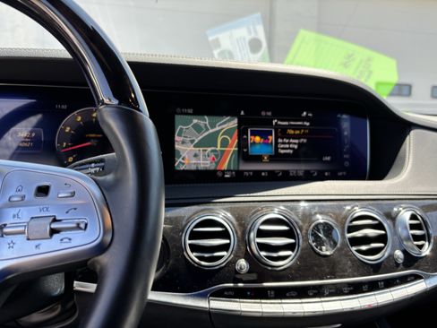 Used 2020 Mercedes-Benz S 560 Sedan image 18