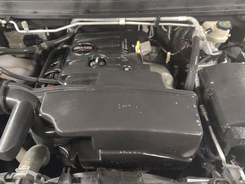 Used 2017 GMC Canyon 2WD Crew Cab w/ Convenience Package image 30