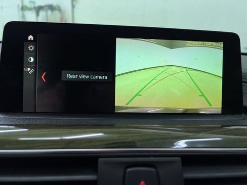 Used 2018 BMW 330e RWD image 16