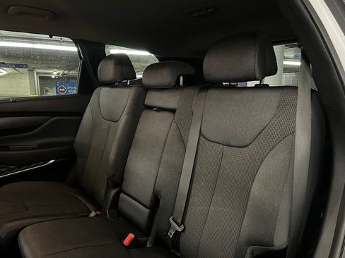Used 2019 Hyundai Santa Fe SEL image 18