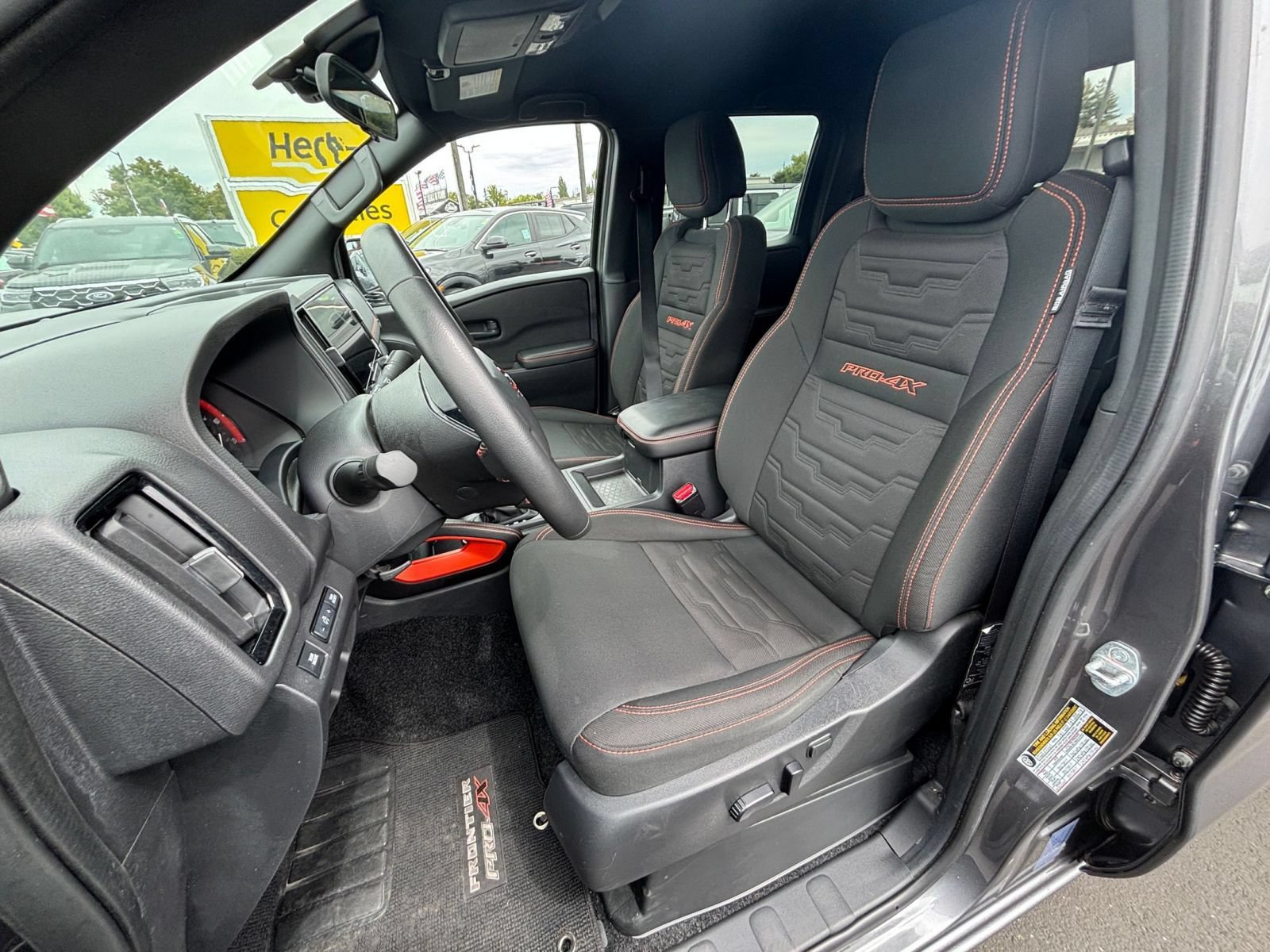 Used 2026 Nissan Frontier PRO-4X AWD/4WD image 35