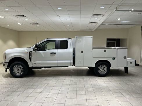 New 2026 Ford F350 XL w/ XL Chrome Package AWD/4WD image 2