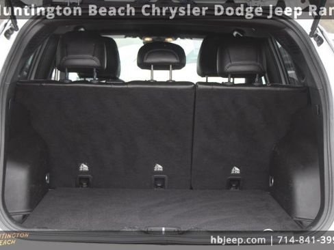 Used 2023 Jeep Compass Limited image 37