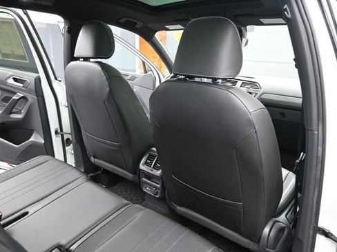 Used 2023 Volkswagen Tiguan SE R-Line FWD image 16