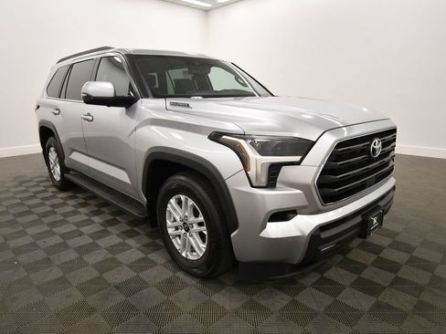 Used 2025 Toyota Sequoia SR5 AWD/4WD image 10