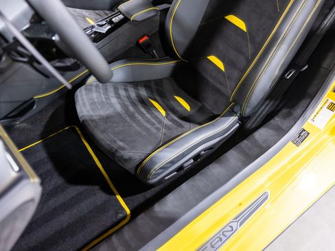 Used 2023 Lamborghini Huracan Tecnica RWD image 38