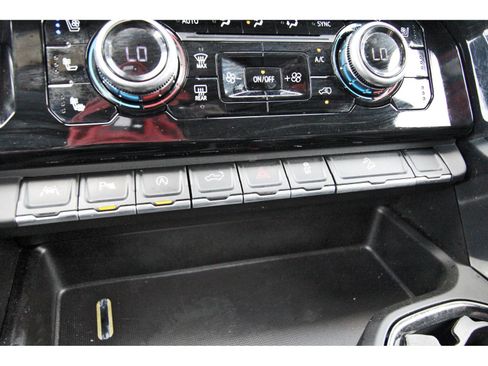 Used 2024 GMC Sierra 1500 AT4 w/ AT4 Premium Package AWD/4WD image 27
