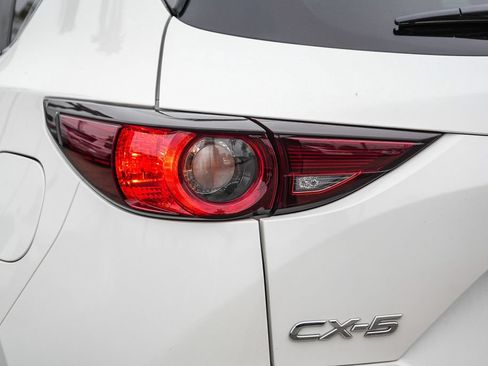 Used 2019 MAZDA CX-5 Touring FWD image 9
