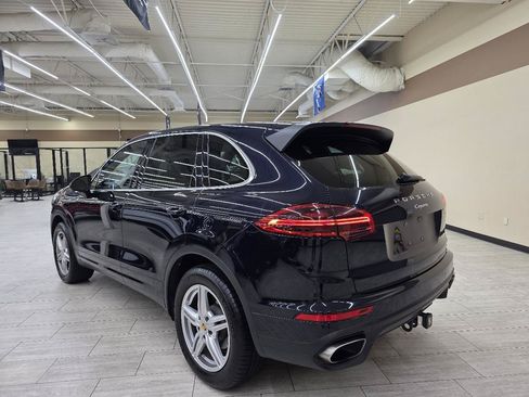 Used 2016 Porsche Cayenne AWD/4WD image 9