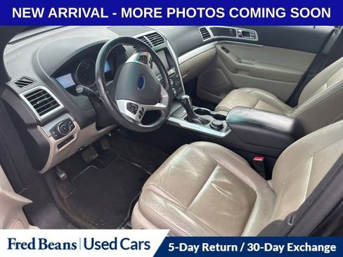 Used 2015 Ford Explorer XLT w/ Equipment Group 202B AWD/4WD image 16