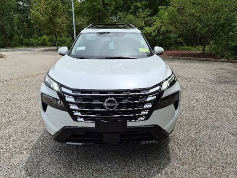 New 2026 Nissan Rogue Platinum AWD/4WD image 3