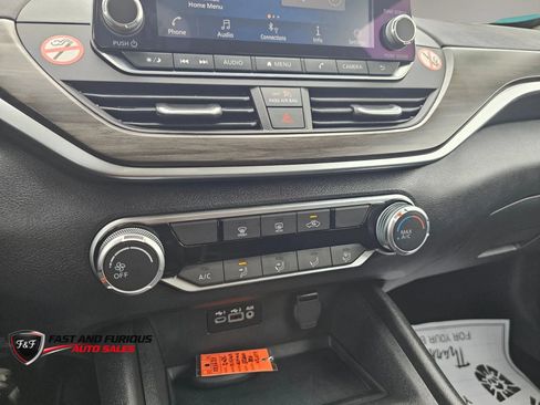Used 2025 Nissan Altima 2.5 SV FWD image 26