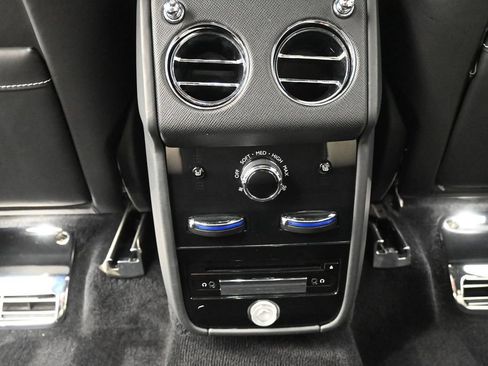 Used 2021 Rolls-Royce Cullinan Black Badge AWD/4WD image 26