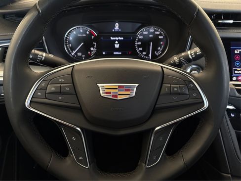 Used 2024 Cadillac XT5 Luxury FWD image 19