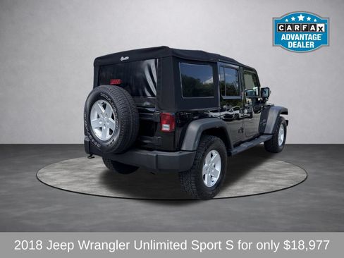 Used 2018 Jeep Wrangler Unlimited Sport S AWD/4WD image 3