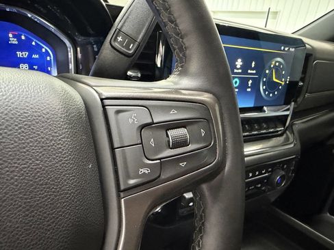 Used 2024 Chevrolet Silverado 2500 ZR2 w/ Technology Package image 42