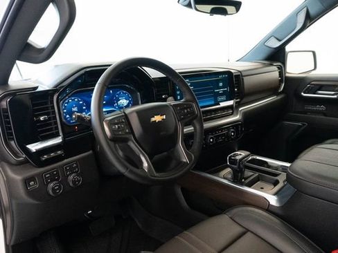 Used 2024 Chevrolet Silverado 1500 High Country w/ High Country Premium Package image 5
