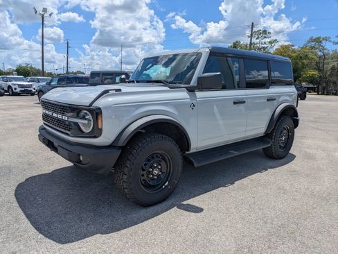 New 2026 Ford Bronco Outer Banks AWD/4WD image 8