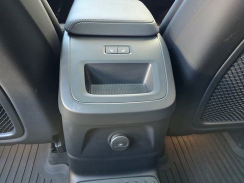 Used 2025 Volvo XC60 T8 Ultra w/ Protection Package Premier image 33