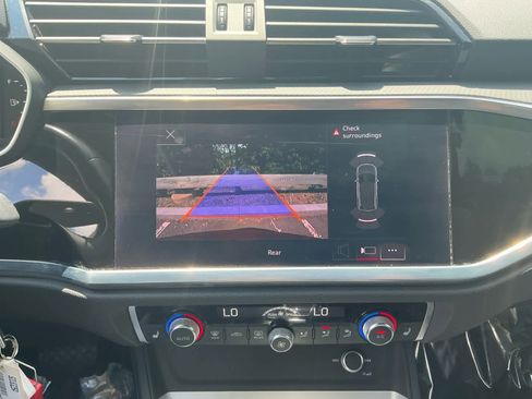 Used 2022 Audi Q3 2.0T Premium image 14