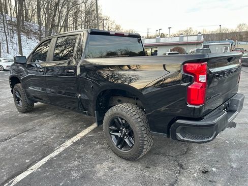 Used 2022 Chevrolet Silverado 1500 LT Trail Boss image 3