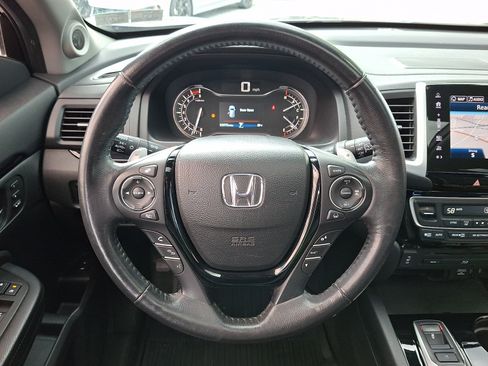 Used 2017 Honda Pilot Touring image 25