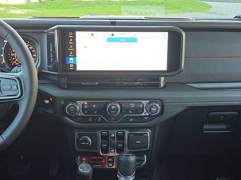 New 2026 Jeep Wrangler Unlimited Rubicon image 23