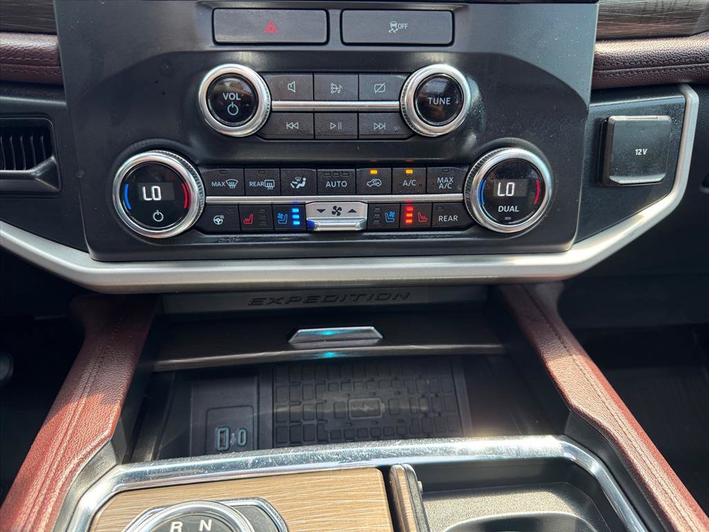 Used 2022 Ford Expedition Limited AWD/4WD image 22