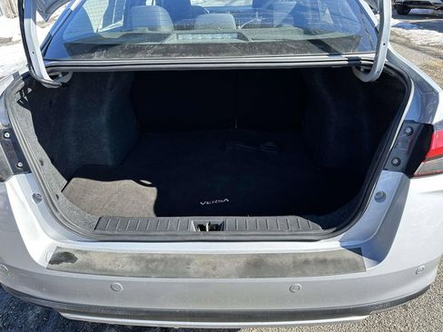Used 2023 Nissan Versa SV FWD image 7