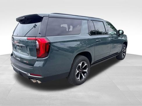 Used 2025 GMC Yukon XL AT4 AWD/4WD image 5