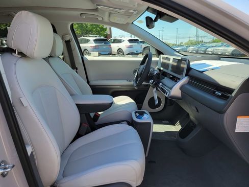 New 2024 Hyundai Ioniq 5 Limited image 18