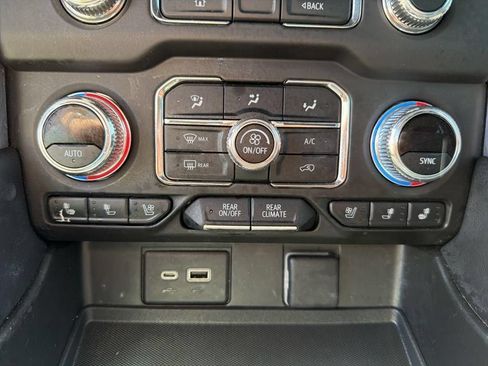 Used 2021 GMC Yukon SLT w/ SLT Luxury Plus Package RWD image 50